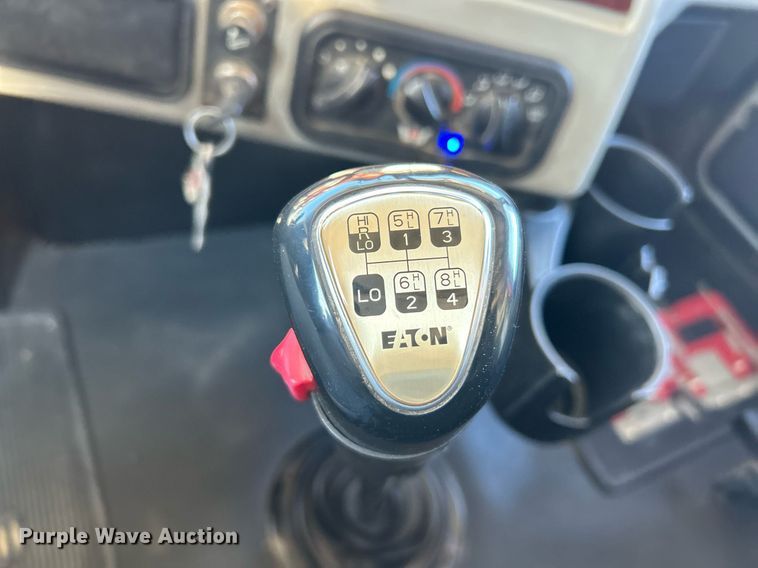 image for item NJ9634 2016 Western Star 5700XE semi truck