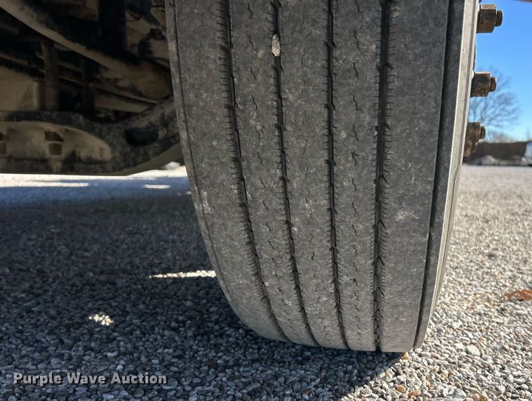 image for item NJ9634 2016 Western Star 5700XE semi truck