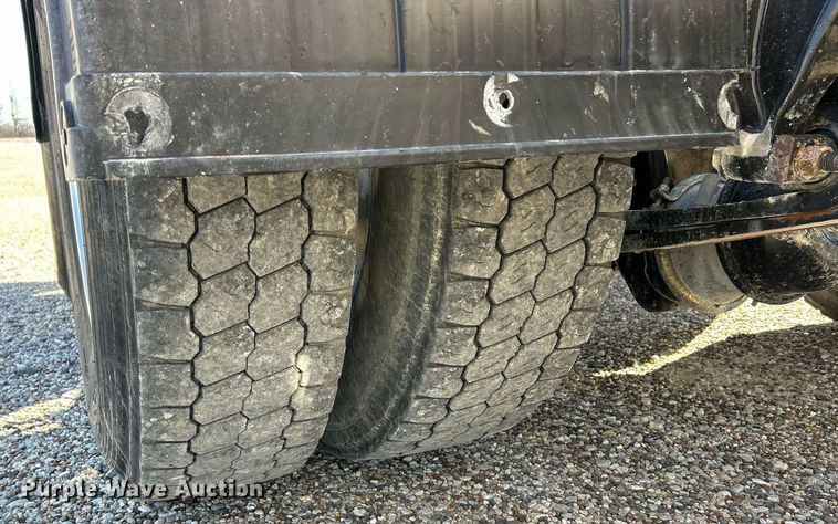 image for item NJ9634 2016 Western Star 5700XE semi truck