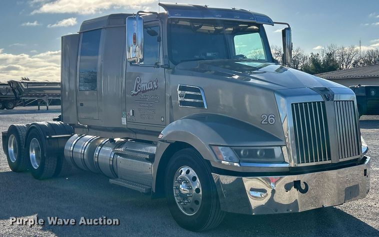 image for item NJ9636 2016 Western Star 5700XE semi truck