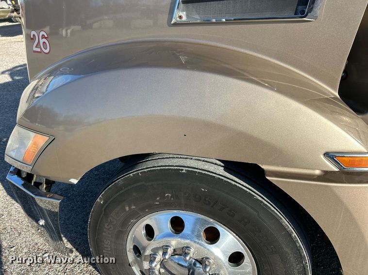 image for item NJ9636 2016 Western Star 5700XE semi truck