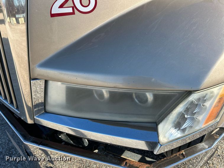 image for item NJ9636 2016 Western Star 5700XE semi truck