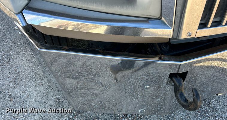 image for item NJ9636 2016 Western Star 5700XE semi truck