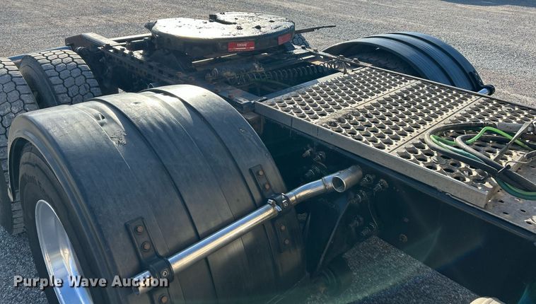 image for item NJ9636 2016 Western Star 5700XE semi truck