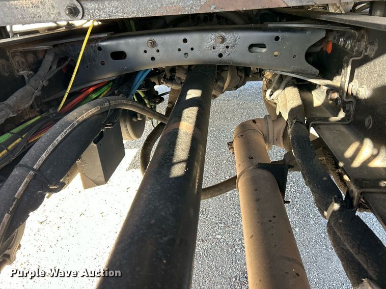 image for item NJ9636 2016 Western Star 5700XE semi truck