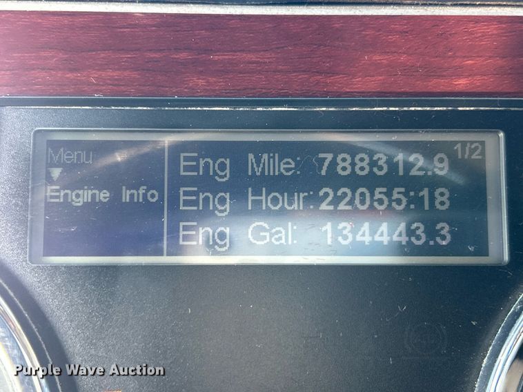 image for item NJ9636 2016 Western Star 5700XE semi truck