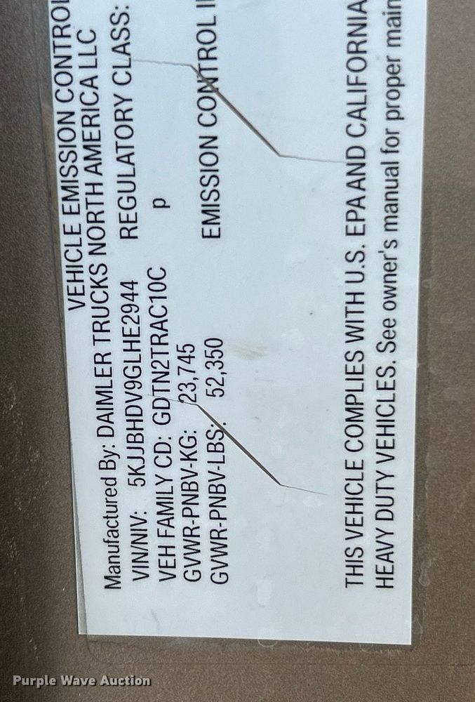 image for item NJ9636 2016 Western Star 5700XE semi truck