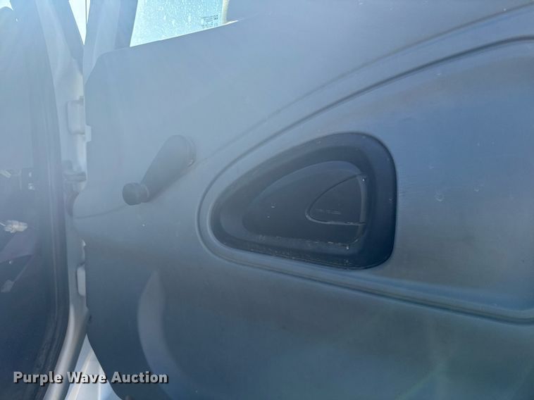 image for item NN9562 2003 International 4400 semi truck