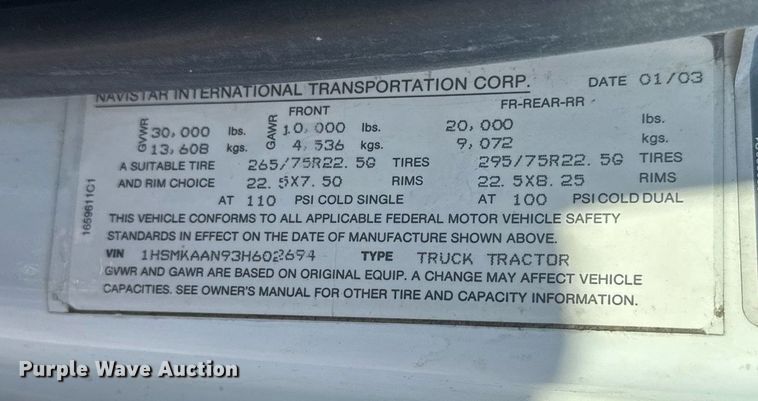 image for item NN9562 2003 International 4400 semi truck