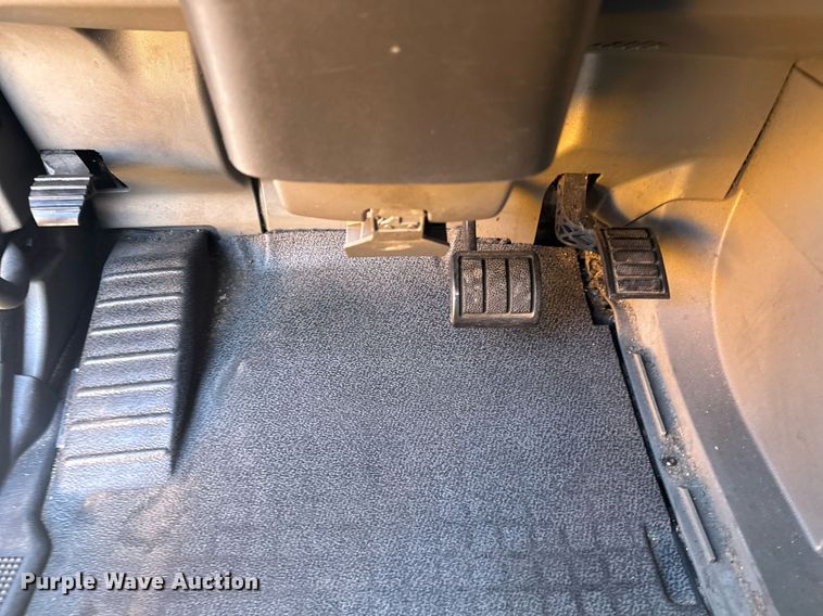 image for item YA0114 2020 Volvo VN semi truck