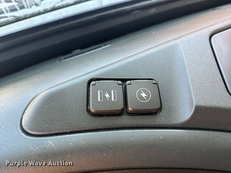 image for item YA0114 2020 Volvo VN semi truck