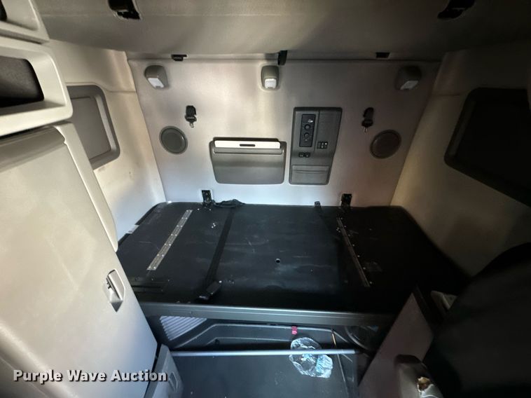 image for item YA0114 2020 Volvo VN semi truck