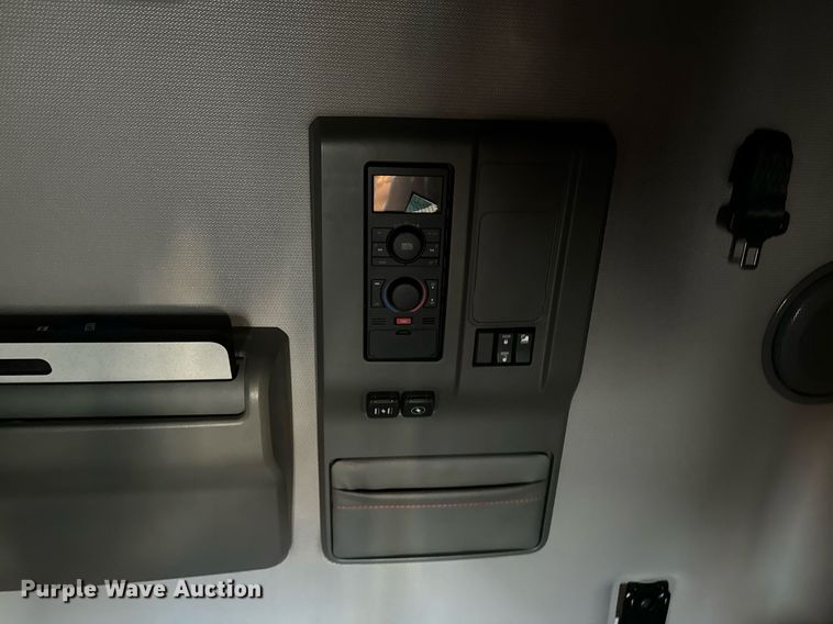 image for item YA0114 2020 Volvo VN semi truck