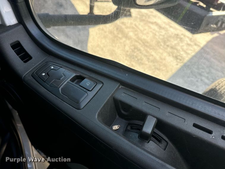 image for item YA0114 2020 Volvo VN semi truck