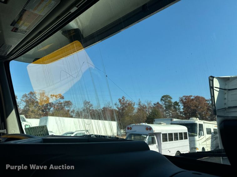 image for item YA0114 2020 Volvo VN semi truck