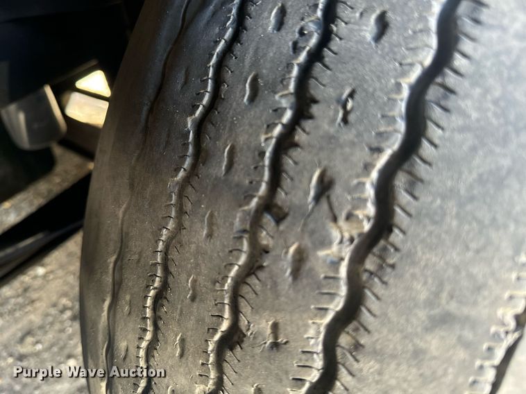 image for item YA0114 2020 Volvo VN semi truck