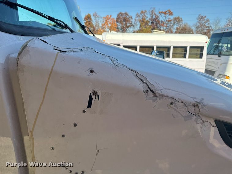 image for item YA0115 2020 Volvo VN semi truck