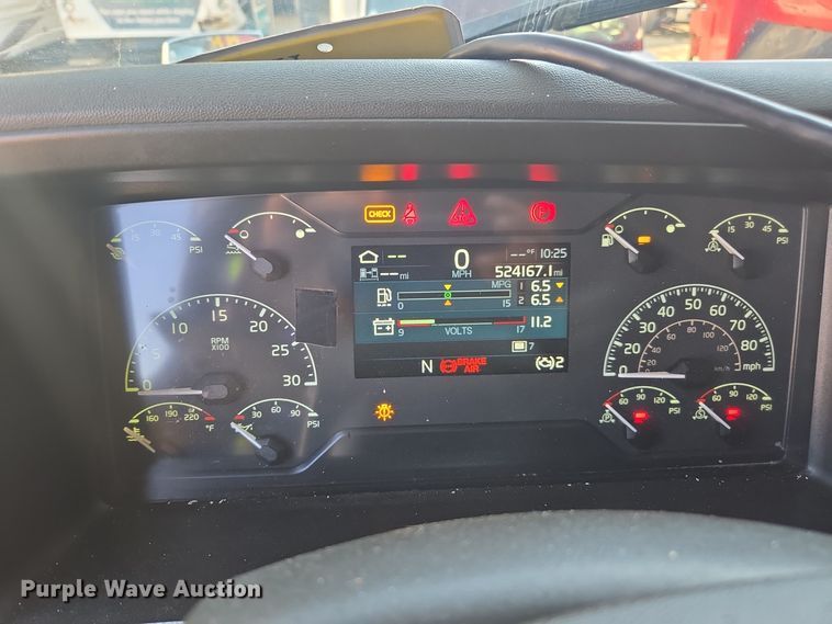 image for item YA0115 2020 Volvo VN semi truck