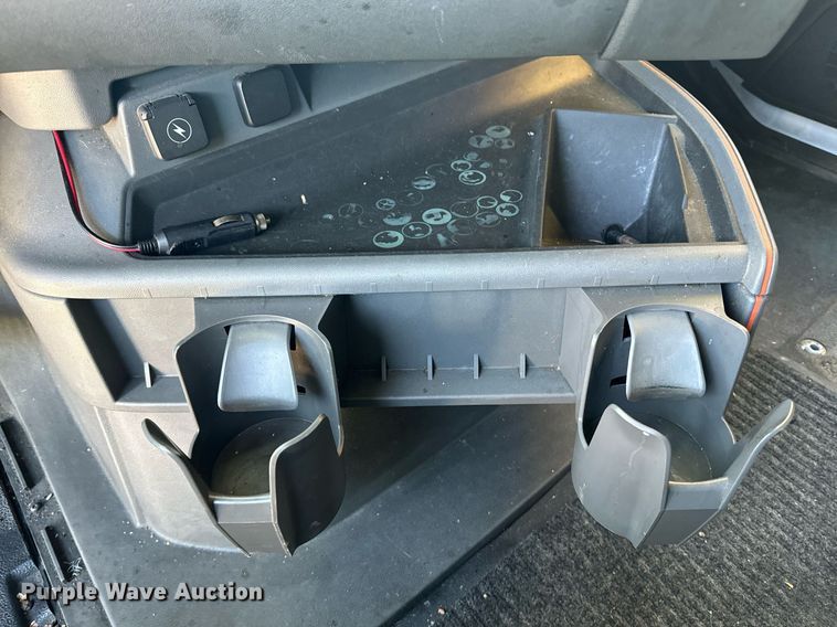 image for item YA0115 2020 Volvo VN semi truck