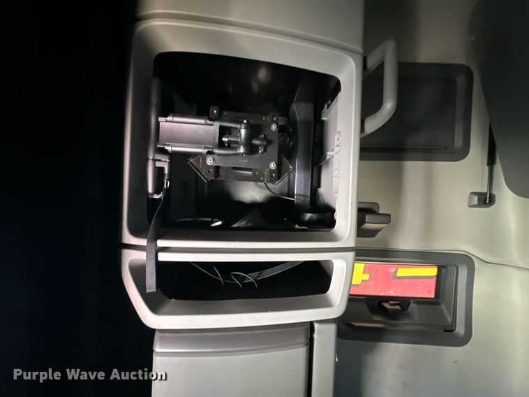 image for item YA0115 2020 Volvo VN semi truck