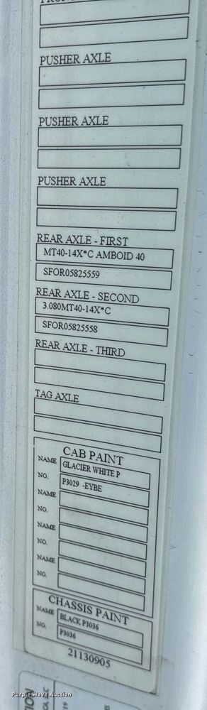 image for item YA0115 2020 Volvo VN semi truck