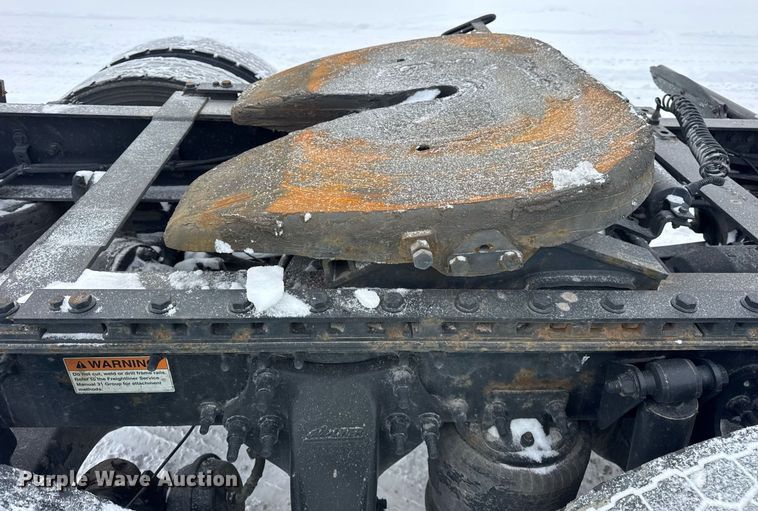 image for item YA0136 2017 Freightliner Cascadia 125 semi truck