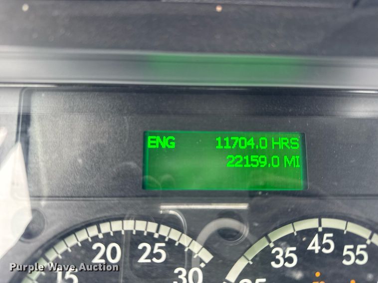 image for item YA0136 2017 Freightliner Cascadia 125 semi truck