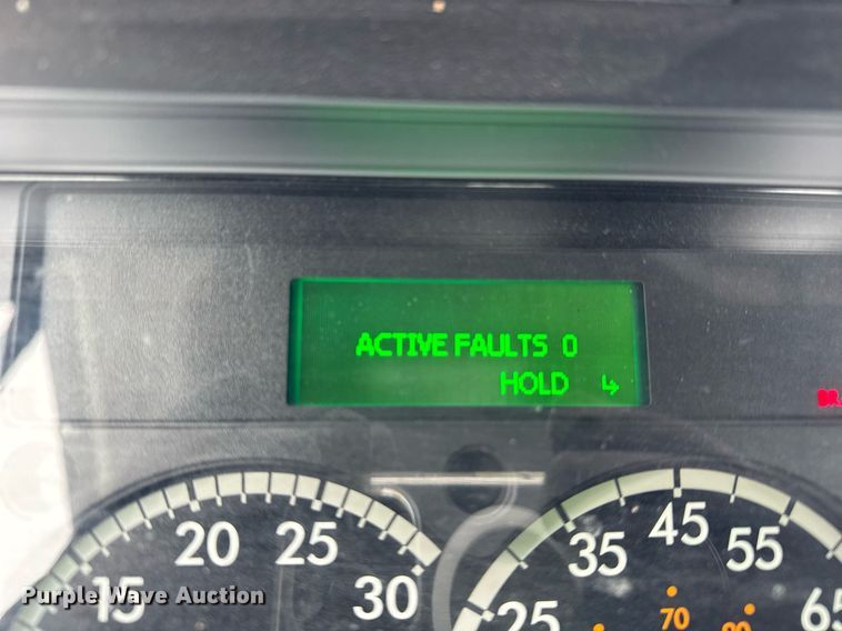 image for item YA0136 2017 Freightliner Cascadia 125 semi truck