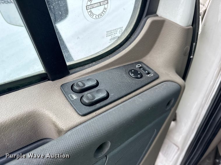 image for item YA0136 2017 Freightliner Cascadia 125 semi truck