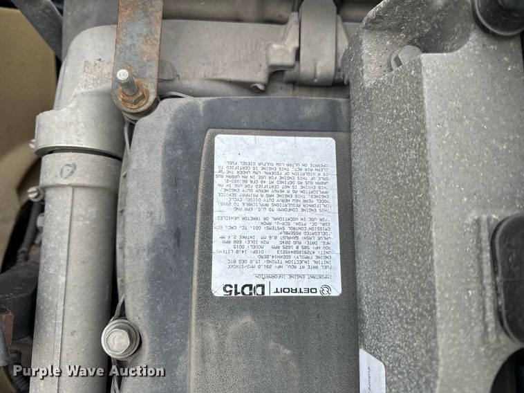 image for item YA0136 2017 Freightliner Cascadia 125 semi truck