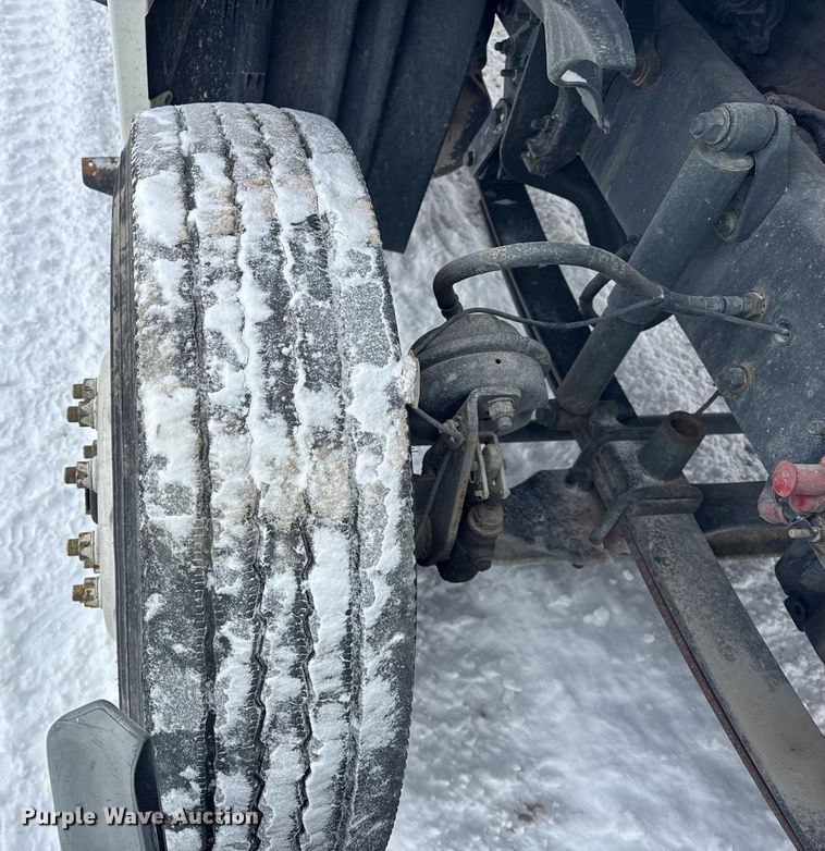 image for item YA0136 2017 Freightliner Cascadia 125 semi truck