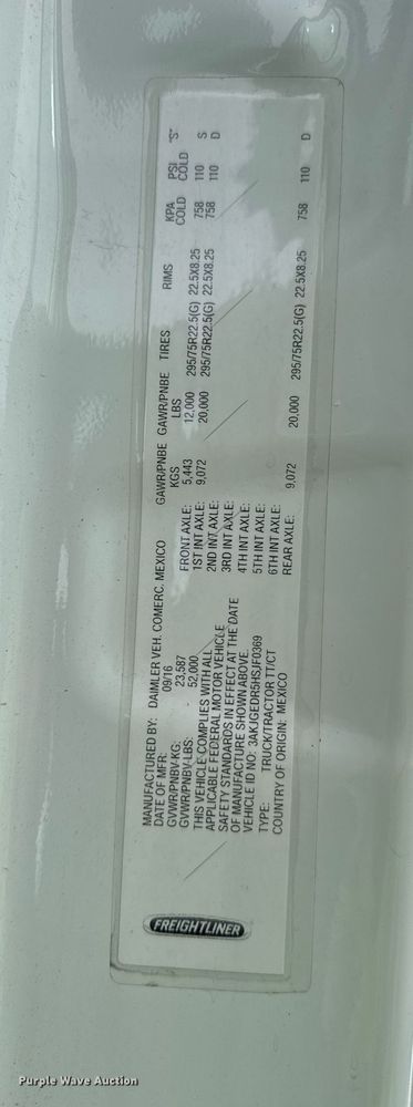 image for item YA0136 2017 Freightliner Cascadia 125 semi truck