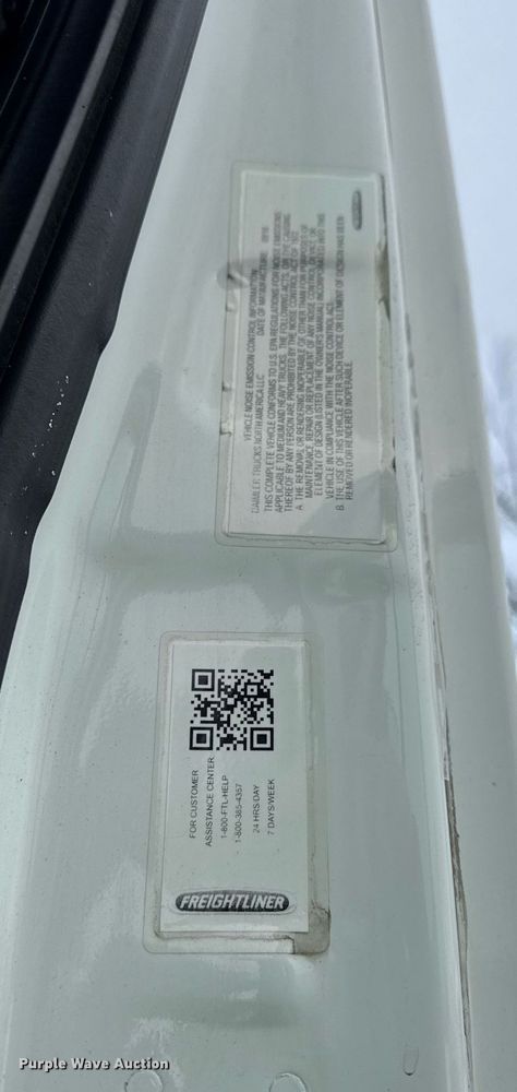 image for item YA0136 2017 Freightliner Cascadia 125 semi truck