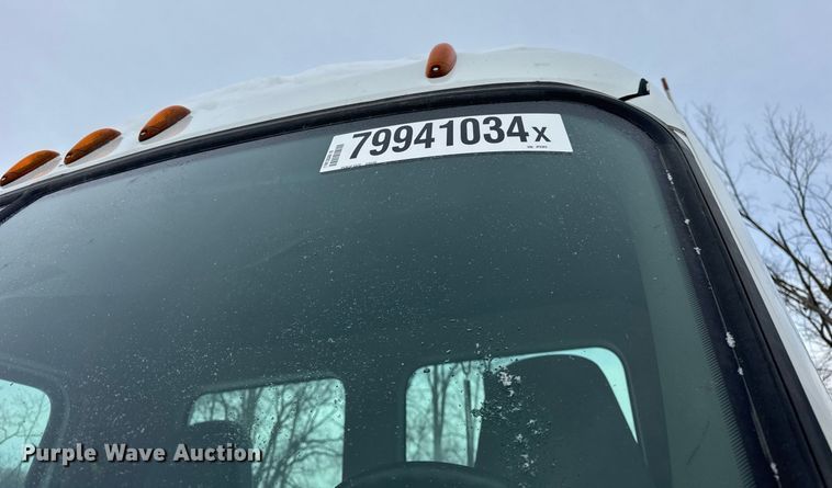 image for item YA0136 2017 Freightliner Cascadia 125 semi truck