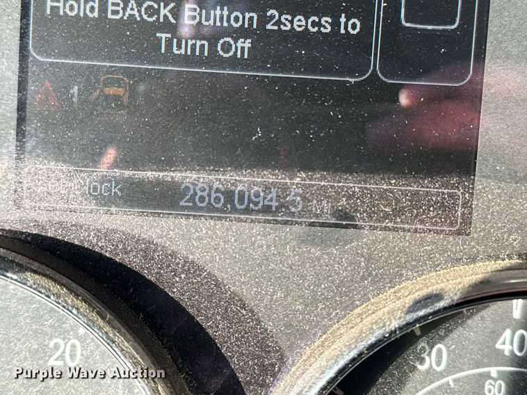 image for item YA0161 2013 Peterbilt 579 semi truck