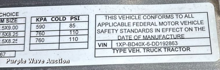 image for item YA0161 2013 Peterbilt 579 semi truck