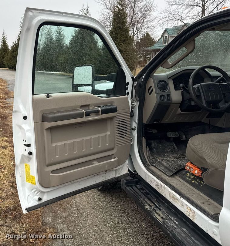 image for item DH9797 2009 Ford F550 Super Duty XL dump truck