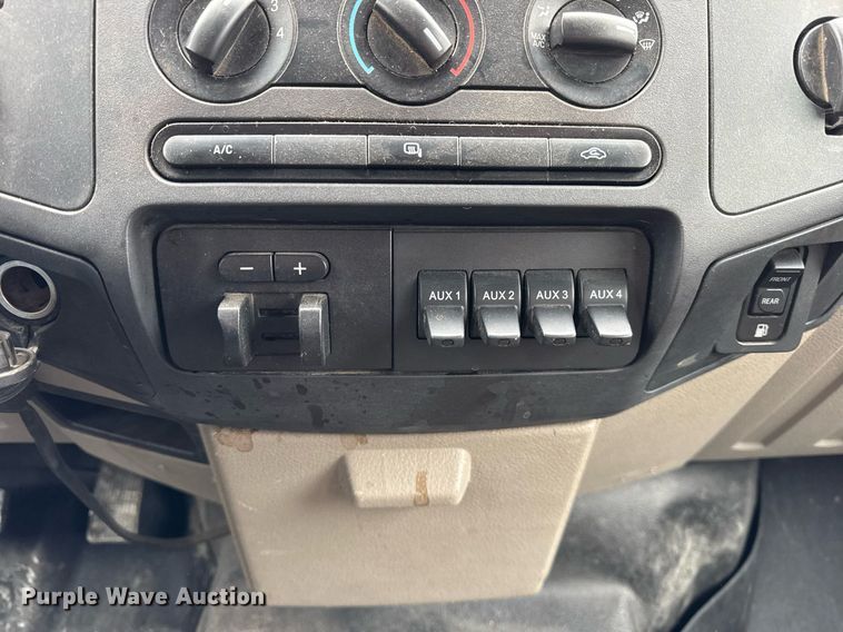 image for item DH9797 2009 Ford F550 Super Duty XL dump truck