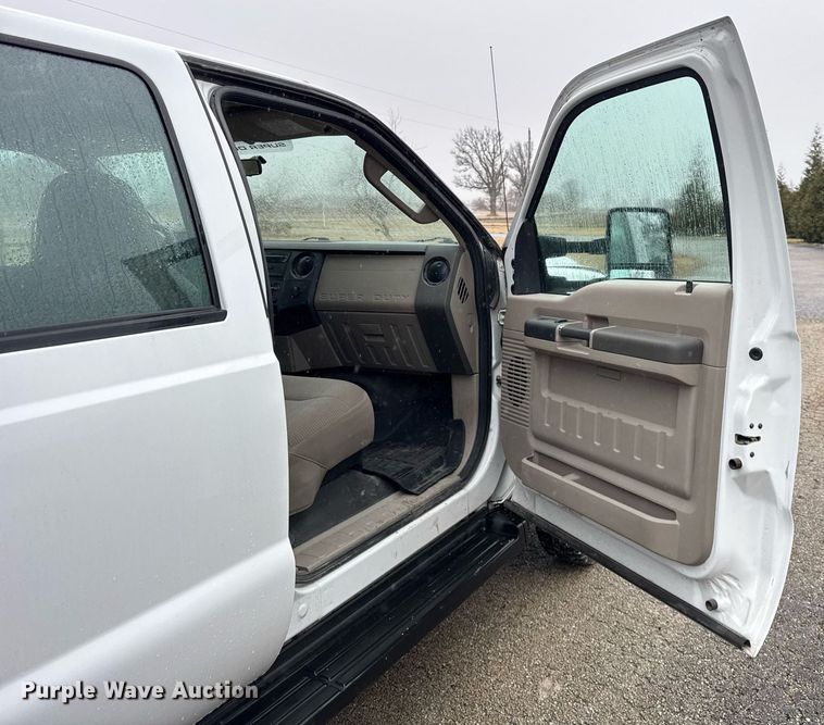 image for item DH9797 2009 Ford F550 Super Duty XL dump truck