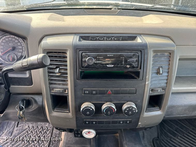 image for item DH9819 2011 Dodge Ram 5500HD Crew Cab pickup truck