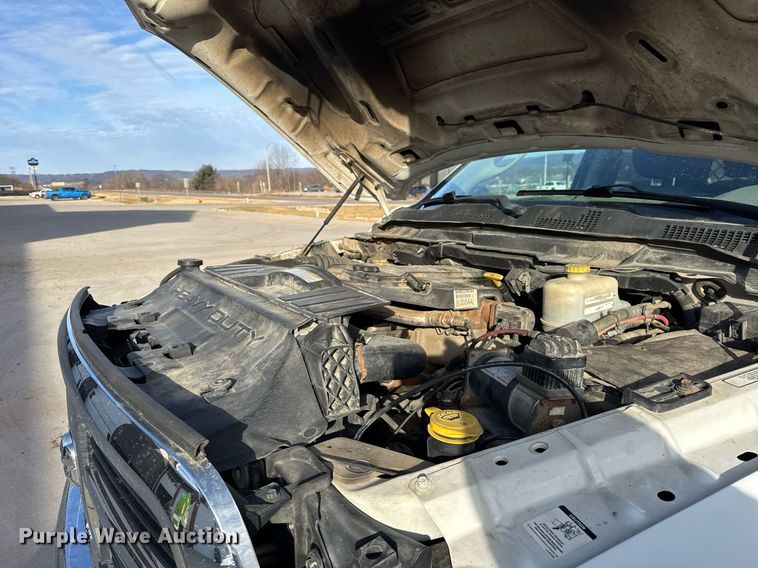 image for item DH9819 2011 Dodge Ram 5500HD Crew Cab pickup truck