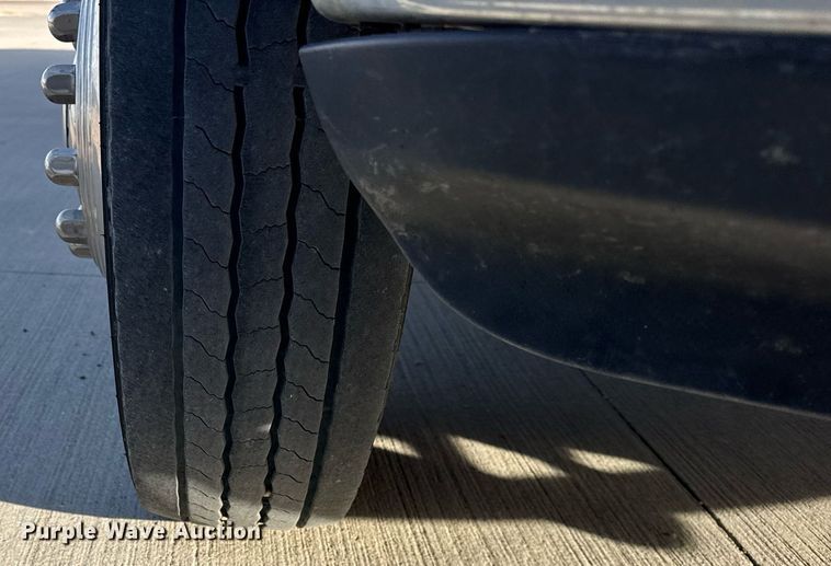 image for item DH9819 2011 Dodge Ram 5500HD Crew Cab pickup truck