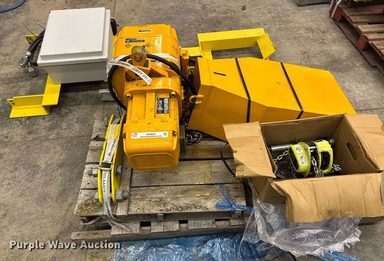 image for item DH9826 Harrington Hoist and Cranes ERIA-556732 hoist