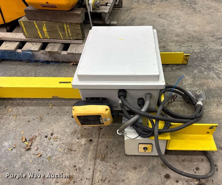 image for item DH9826 Harrington Hoist and Cranes ERIA-556732 hoist