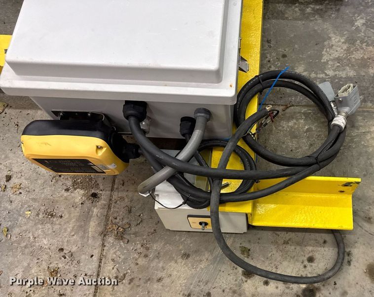 image for item DH9826 Harrington Hoist and Cranes ERIA-556732 hoist