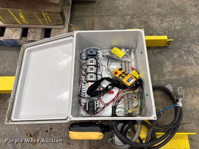 image for item DH9826 Harrington Hoist and Cranes ERIA-556732 hoist