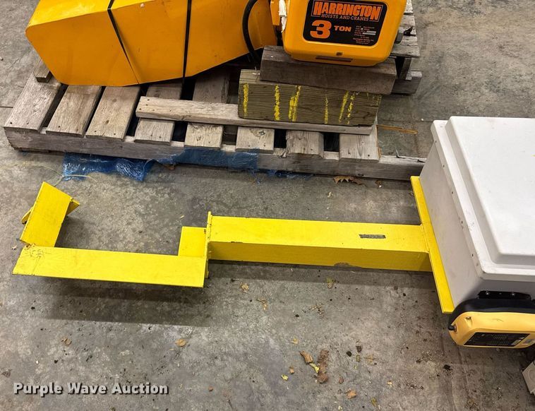 image for item DH9826 Harrington Hoist and Cranes ERIA-556732 hoist