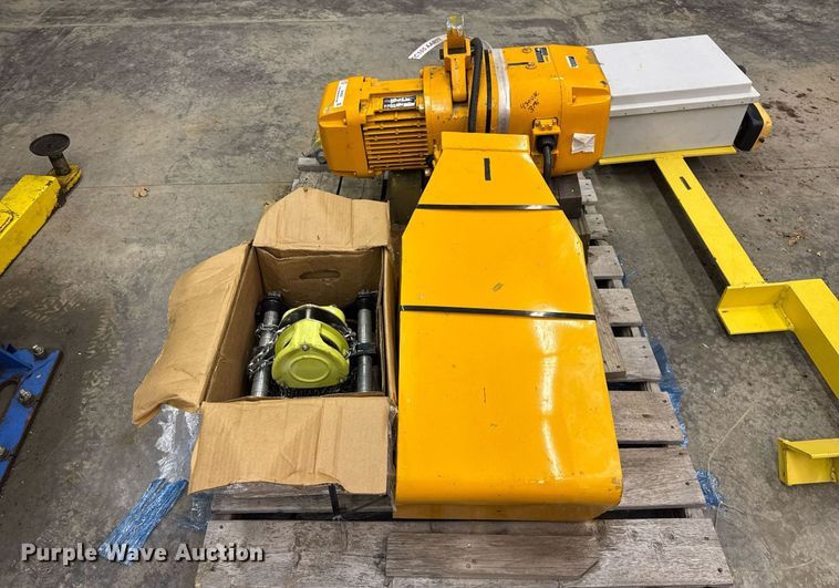 image for item DH9826 Harrington Hoist and Cranes ERIA-556732 hoist