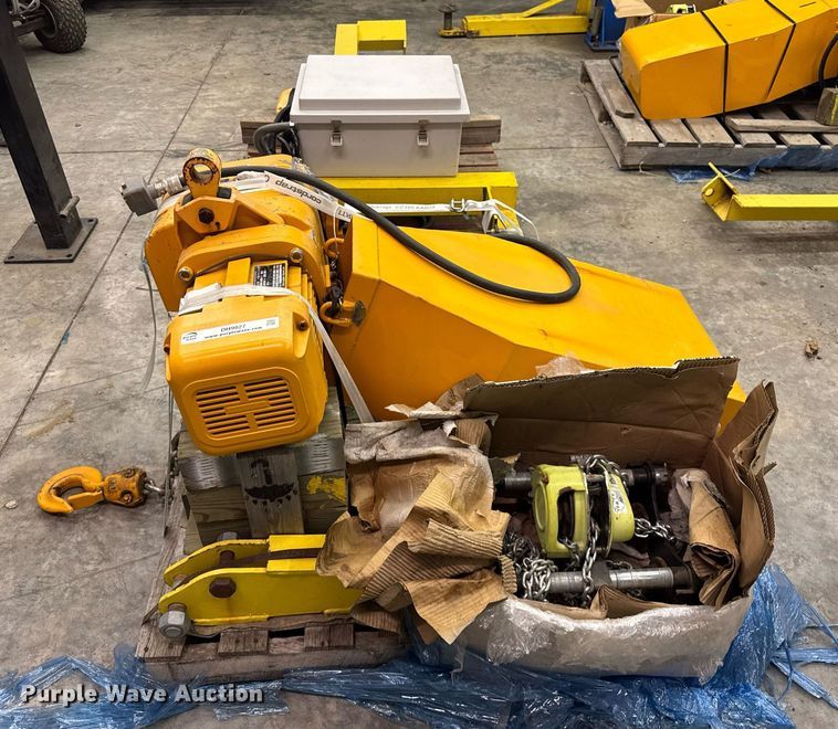 image for item DH9827 Harrington Hoist and Cranes ERIA-556732 crane