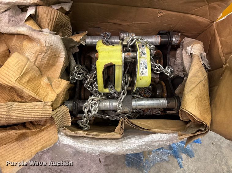 image for item DH9827 Harrington Hoist and Cranes ERIA-556732 crane